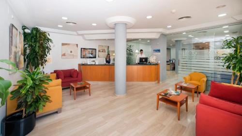 Apartamentos Leo Canela