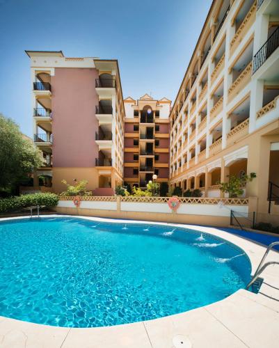 Apartamentos Leo Canela