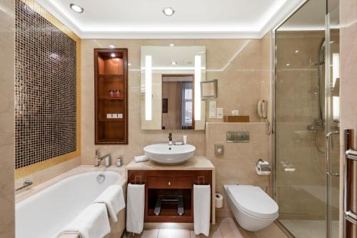 Grand Hotel Vilnius, Curio Collection by Hilton