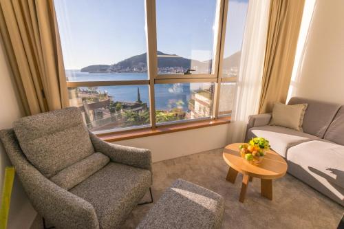 Harmonia Hotel by Dukley