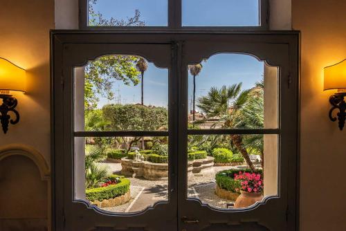 Donna Camilla Savelli