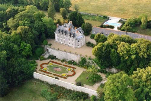Chateau De Vaugrignon