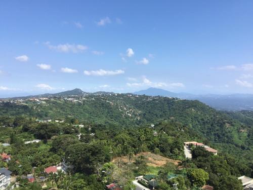 Condo with Free Swimming Pool & Viewing Deck