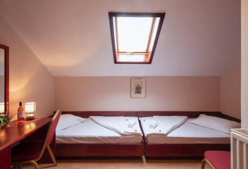B&B Garestin