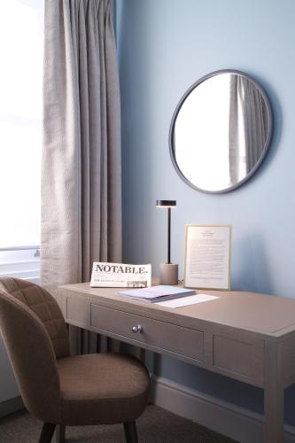 54 Queen’s Gate Hotel