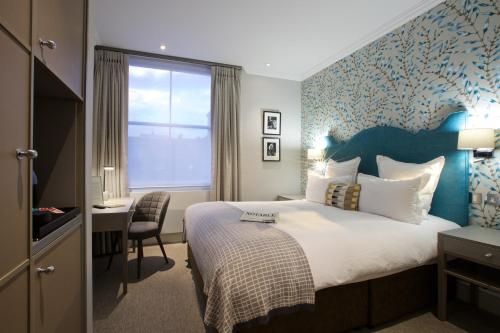 54 Queen’s Gate Hotel