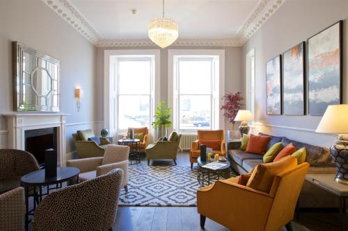 54 Queen’s Gate Hotel