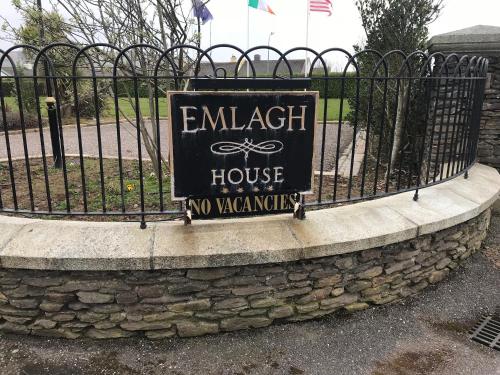 Emlagh Country House