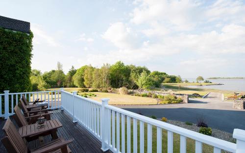 Waterfront House Country Home