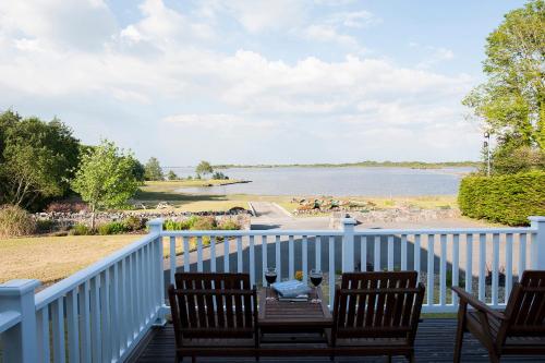 Waterfront House Country Home