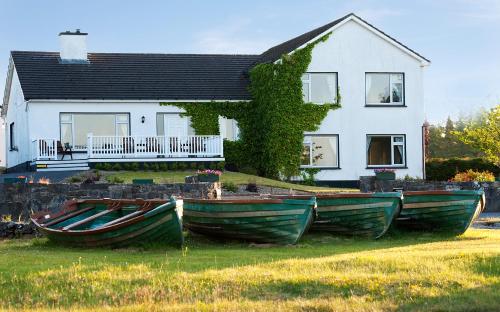Waterfront House Country Home