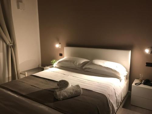 Holiday Rooms Portale Pirrera