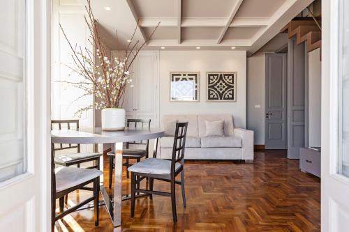 Ferrini Home Residence 150