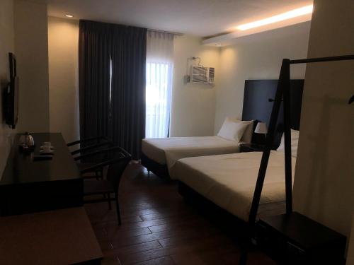 Pina Suites