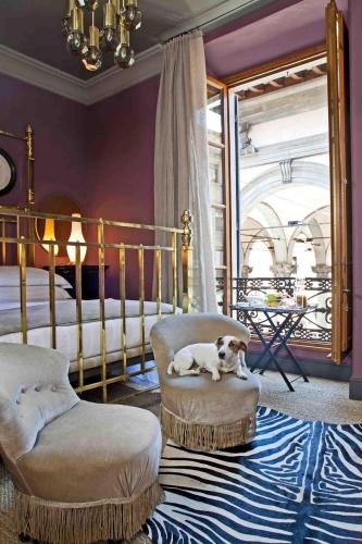 Porcellino Gallery Art Boutique B&B