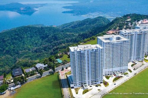 Wind Residences by SMCo