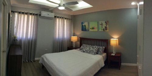 Pearl of Santa Fe - Sabal's Lodge