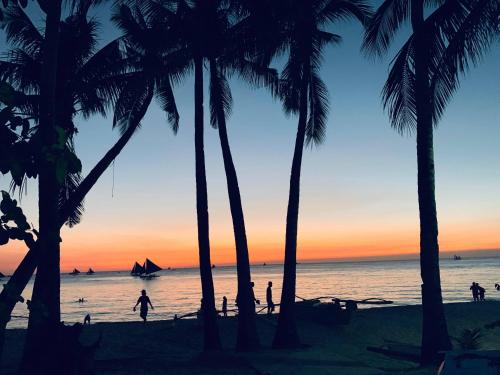 Hey! Jude South Beach