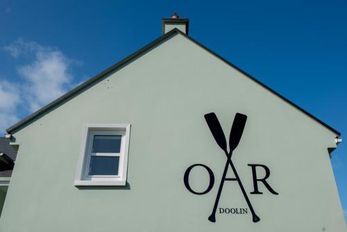 Oar Doolin Restaurant & Rooms