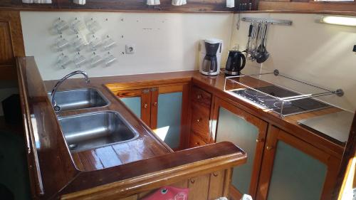 Tjalkjacht Pelikaan Enkhuizen