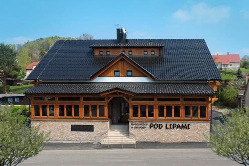 Restaurant And Penzion Pod Lipami