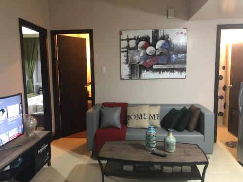 SAN LORENZO PLACE 2BR 29-E by LARICO