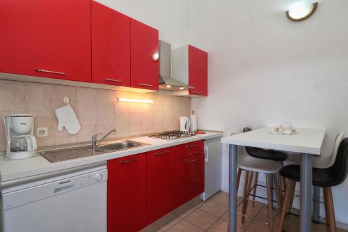 Apartments And Rooms Lorena 236