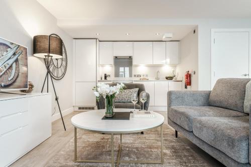 Tailored Stays-Central Cambridge Studios