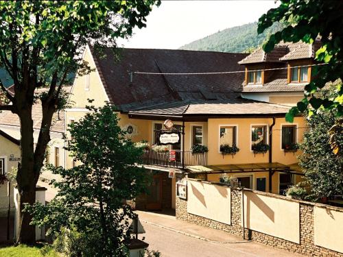 Gasthof-Pension Leopold Janu