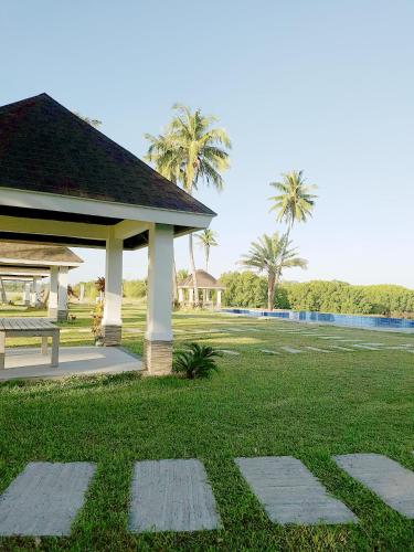 Cocotel El Pueblo De Hermano Resort