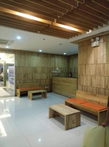 Cityscape Residences, Unit 702