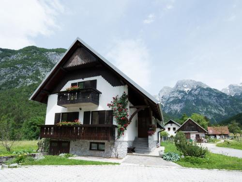 Apartments And Rooms Natasa 2