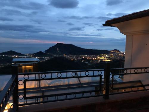 B&B Chincamea