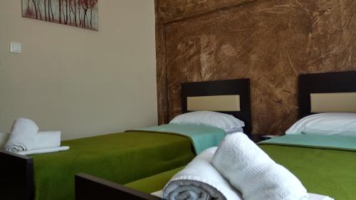 LDG Rooms