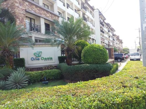 ONE Oasis A8 AT THE BACK OF SM MALL DAVAO FREE POOL