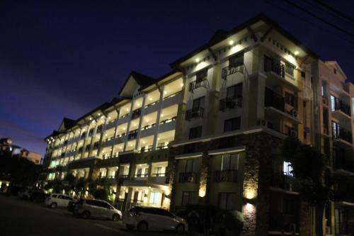 ONE Oasis A8 AT THE BACK OF SM MALL DAVAO FREE POOL