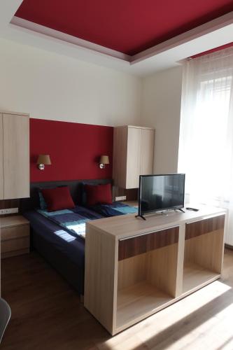 Frank & Fang Apartments MK7