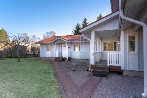 Westbay Inn Apartment