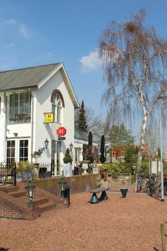 Logis Hotel De Brabantse Biesbosch