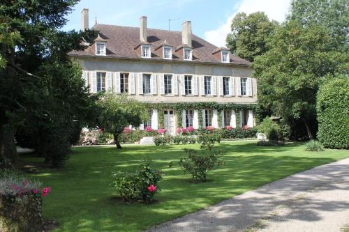 Chateau De Longeville