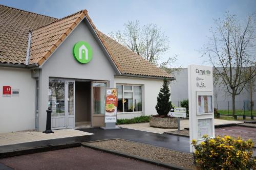 Campanile Lyon Est - Aéroport Saint Exupéry