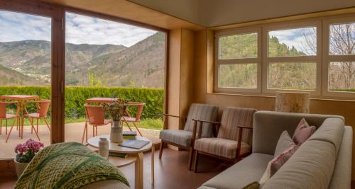 Solar Da Castanha-Forest House