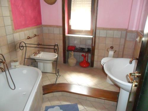 B&B PinkHouse
