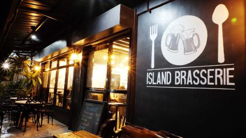 Island Brasserie Bed and Breakfast