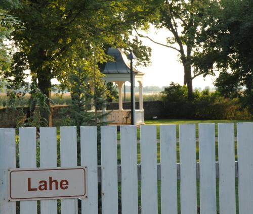 Lahe Guesthouse