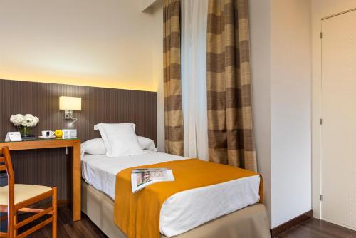 Hotel De Francia y París