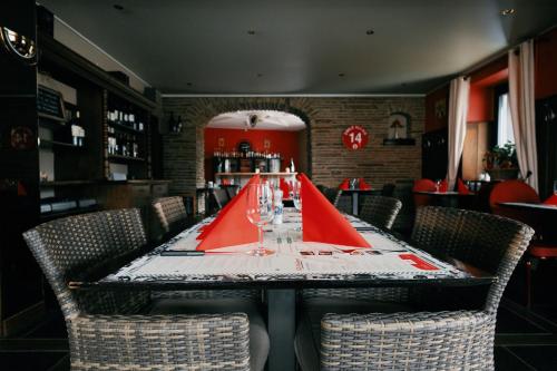 Hotel Pitlane Lodge & Restaurant