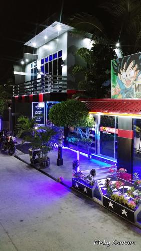 Micky Santoro Hotel & Restaurant