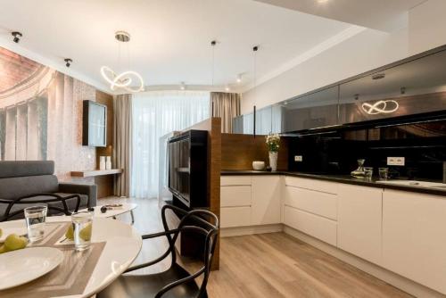 Wroclove Apartments by OVO