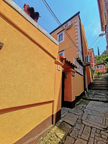 Apartments Lara Piran